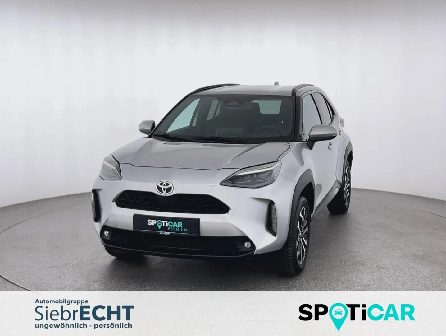 Toyota Yaris Cross Hybrid 1.5*NAVI*RFK*SHZ*uvm Silber - 1