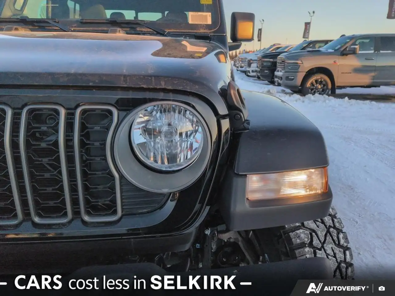 Jeep Gladiator photo Jeep Gladiator