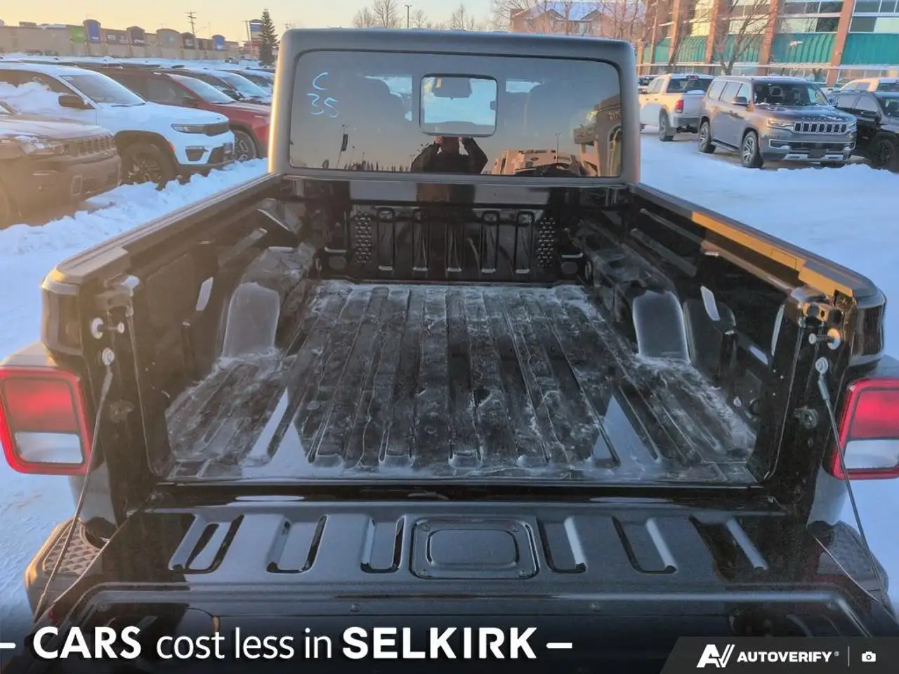 Jeep Gladiator photo Jeep Gladiator