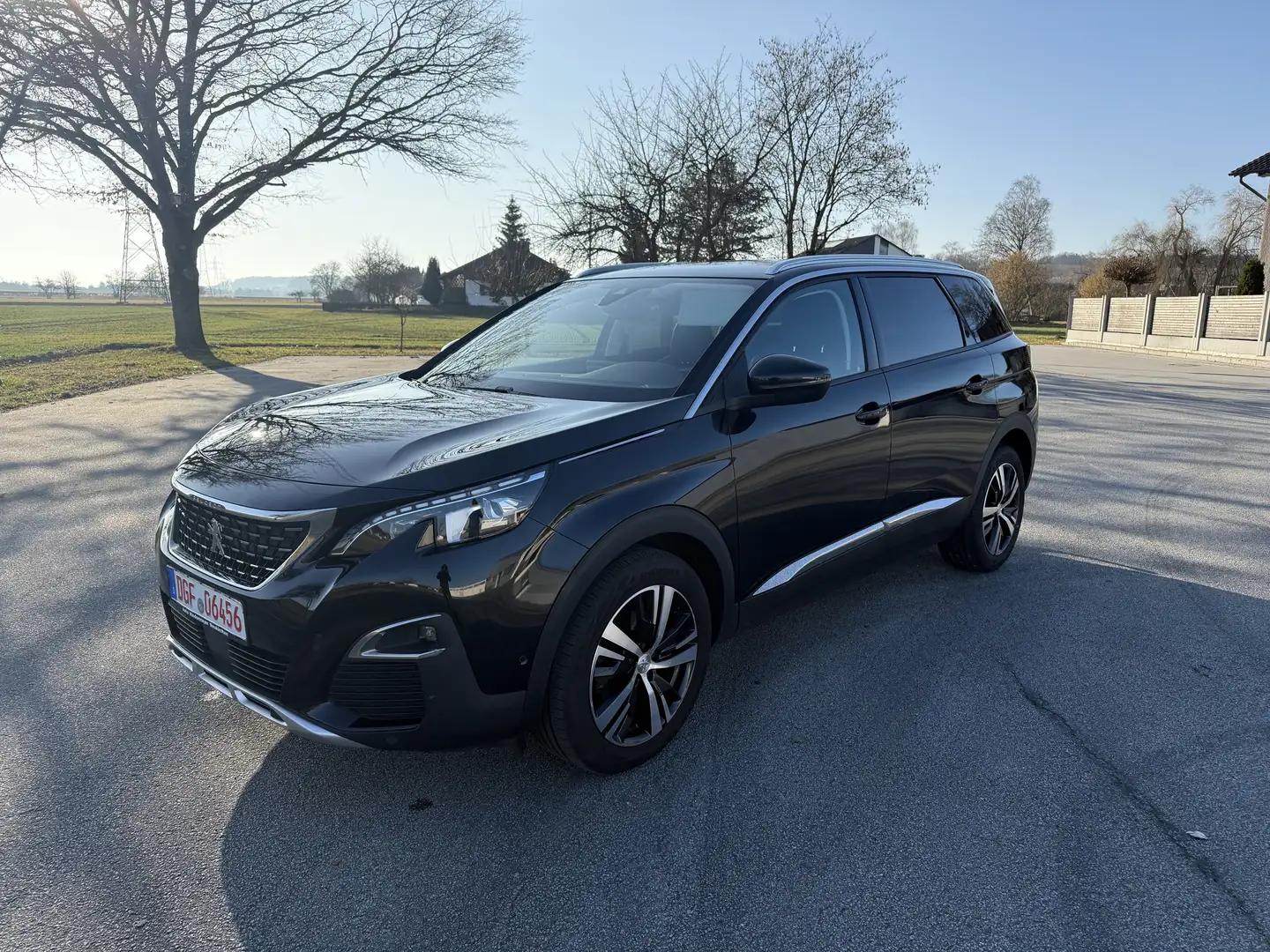 Peugeot 5008 7Sitze-Digital-Led-Kamara-Ahk-Tüv-Au-Kd Neu Schwarz - 1