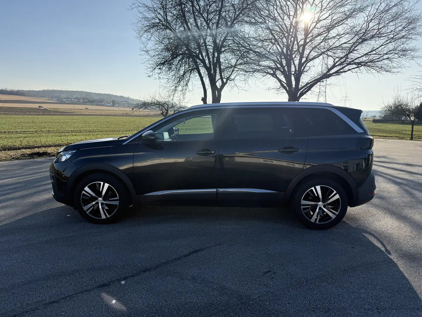 Peugeot 5008 7Sitze-Digital-Led-Kamara-Ahk-Tüv-Au-Kd Neu Schwarz - 2