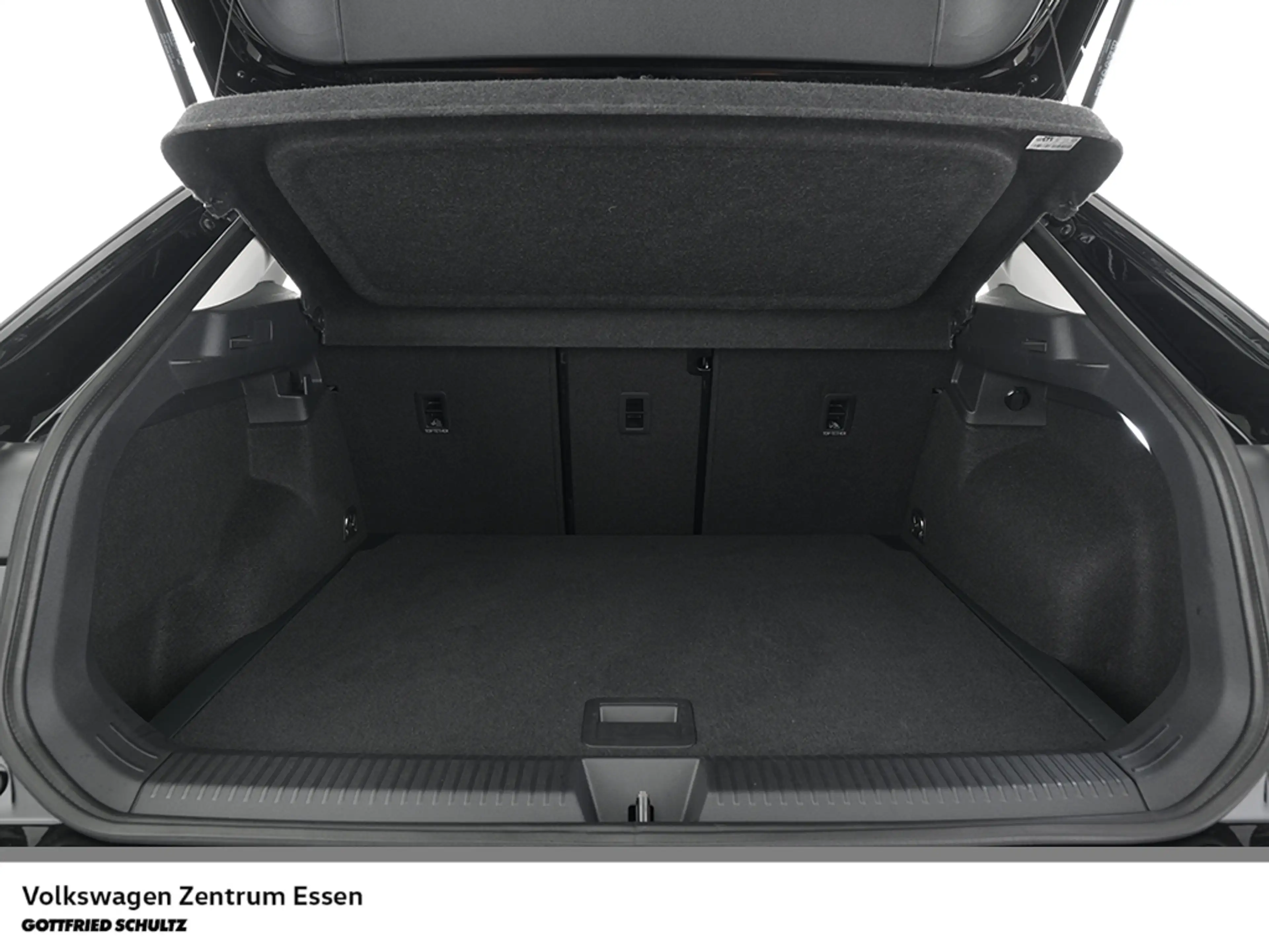 Volkswagen T-Roc Life 1.5 l eTSI DSG LED Rückfahrkamera SHZ — photo 8