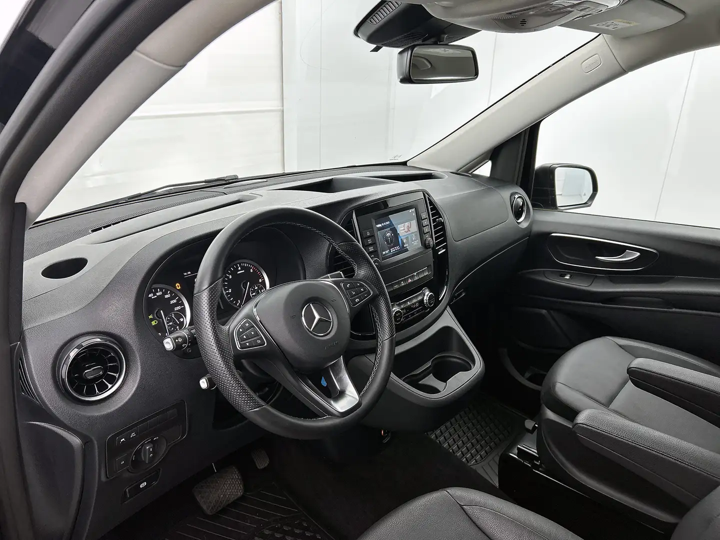Mercedes-Benz Vito 119 L3 XL DC Comfort 2x Schuifdeur, Leder, Led, Al Noir - 2