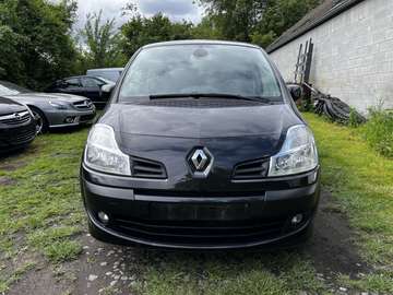 Modus 1.5 dCi Pack
