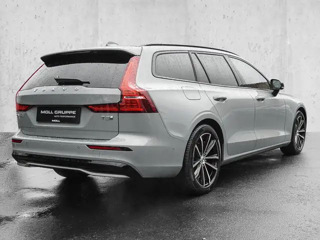 Volvo V60 view 4