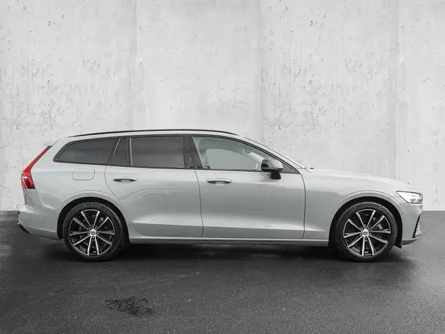 Volvo V60 view 5