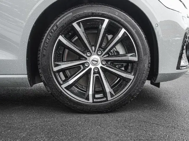 Volvo V60 view 7