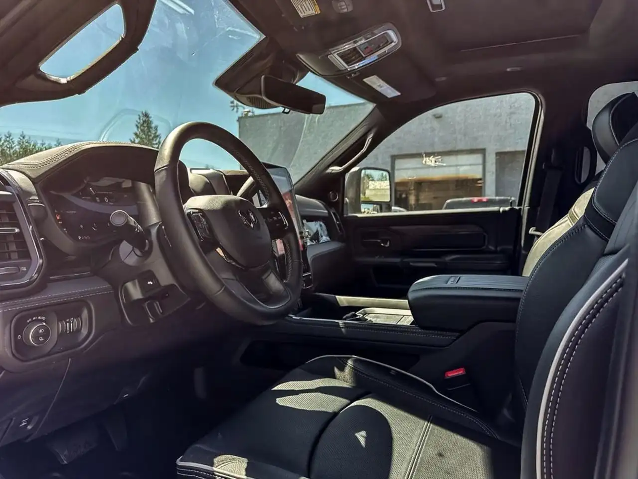 RAM 3500 снимка RAM 3500