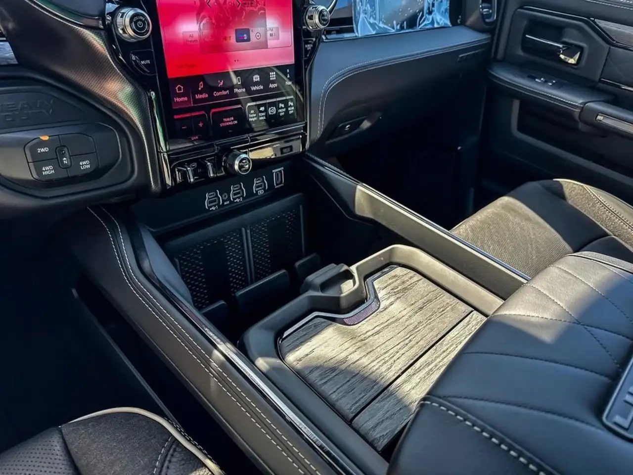 RAM 3500 снимка RAM 3500