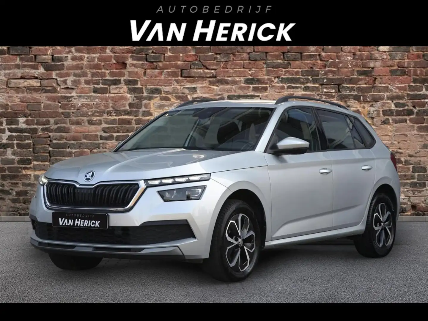 Skoda Kamiq 1.0 TSI Business Edition Automaat | Navi | Virtual Grey - 1