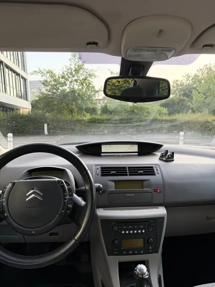 Citroen C4 Berline — photo 8