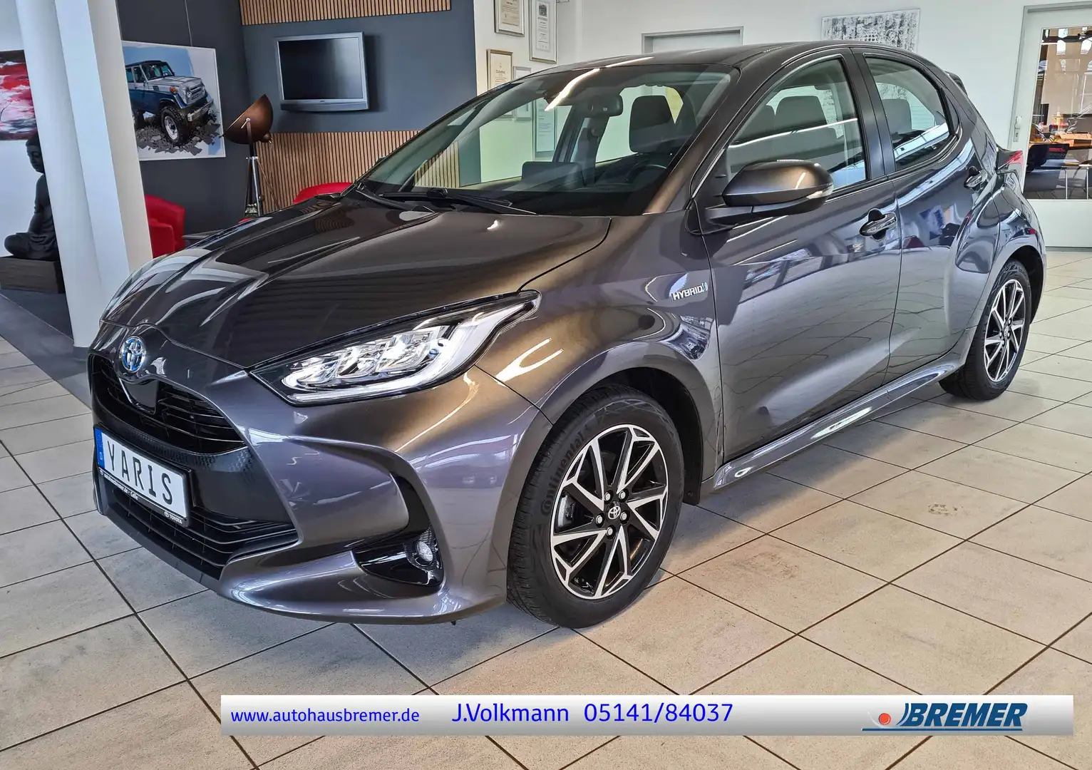 Toyota Yaris Hybrid 1.5 VVT-i Team Deutschland + SHZ+ Gris - 1