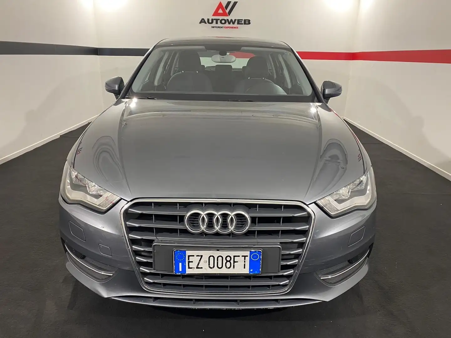 Audi A3 A3 1.6 TDI clean diesel Ambition Grigio - 2