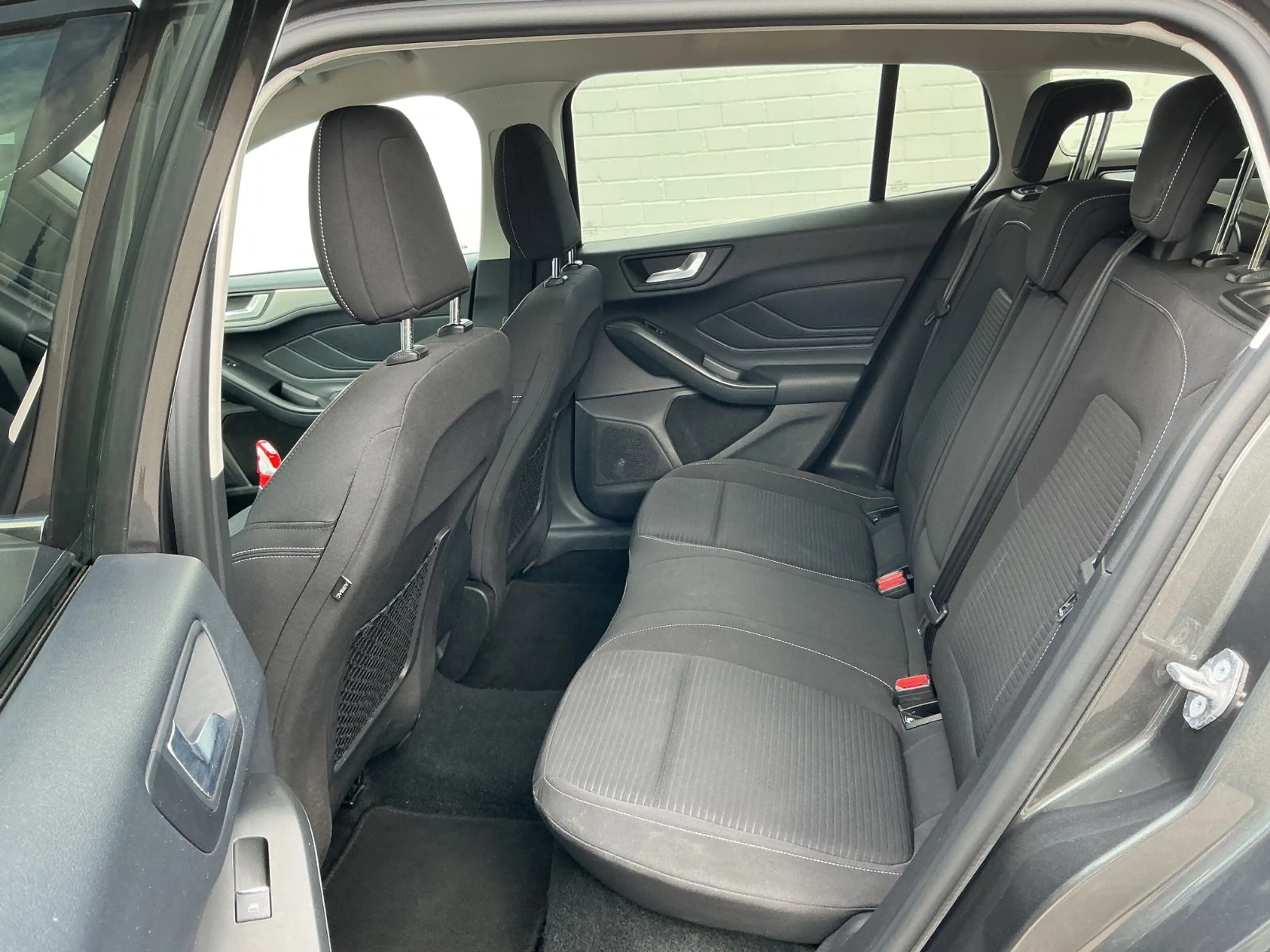 Ford Focus Turnier Titanium — photo 13