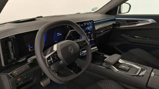 Renault Rafale view 6