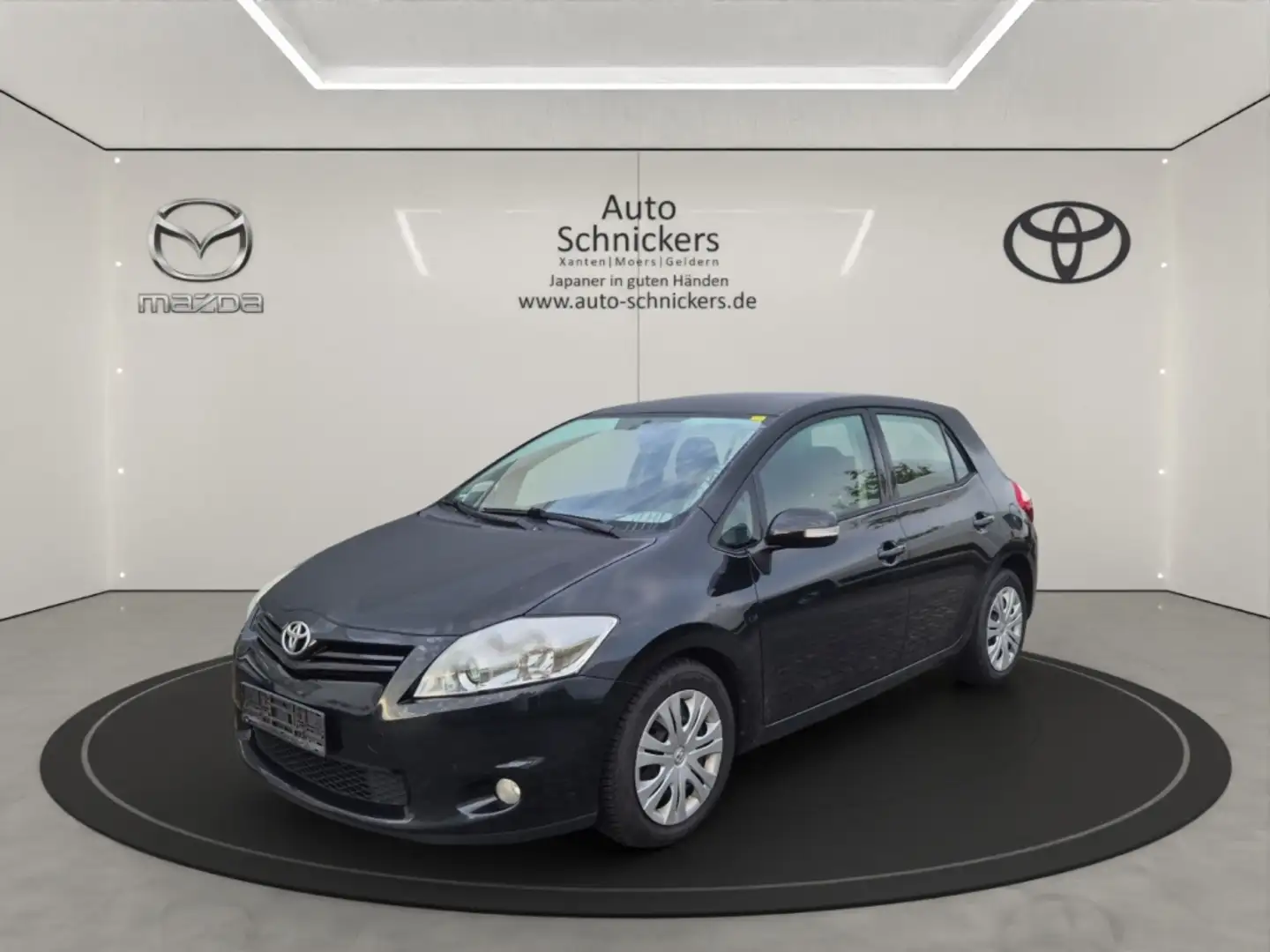 Toyota Auris Life+ 1.4 D-4D DPF Schwarz - 1