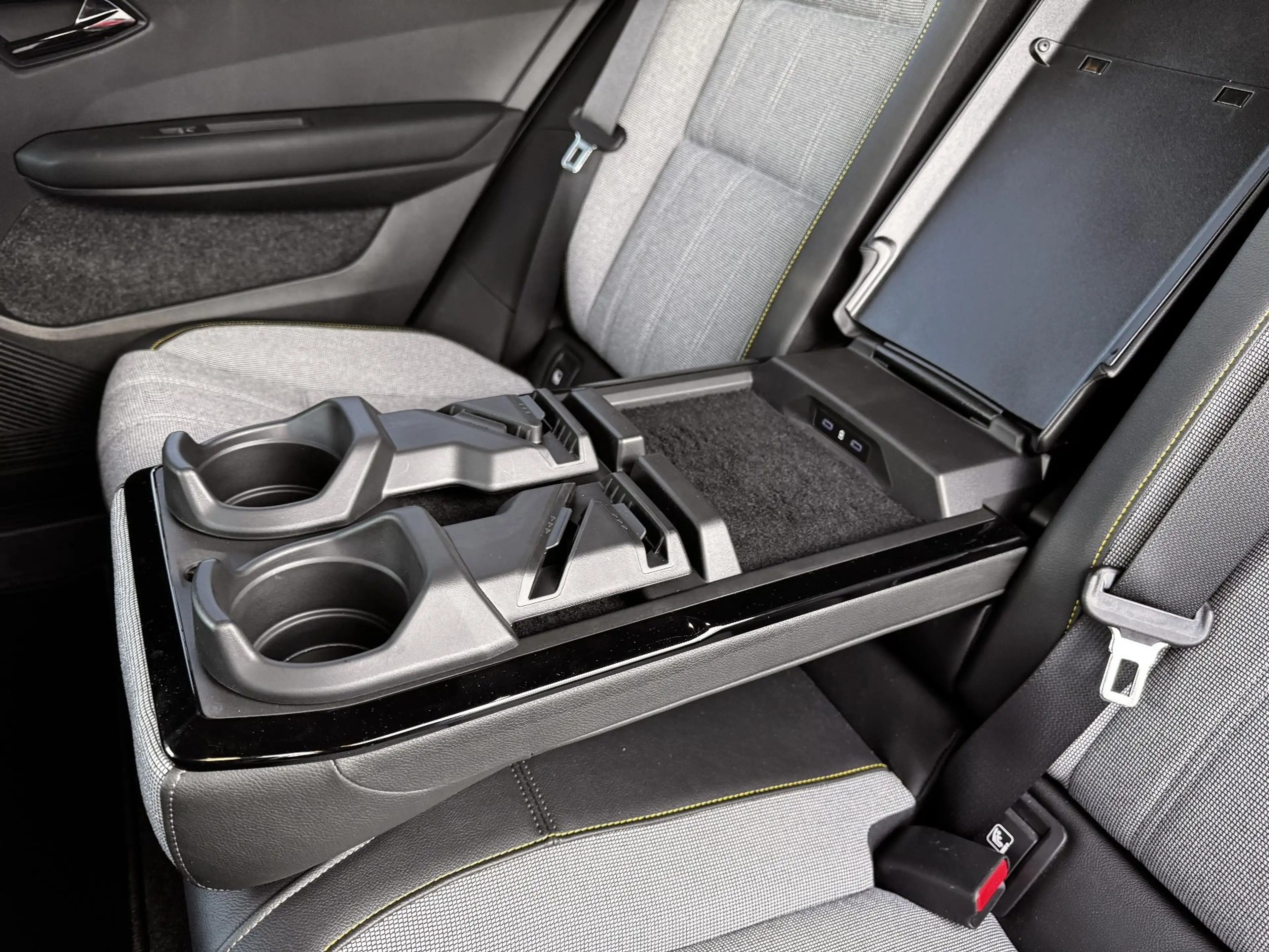 Renault Scenic E-Tech 220 LONG RANGE — photo 14
