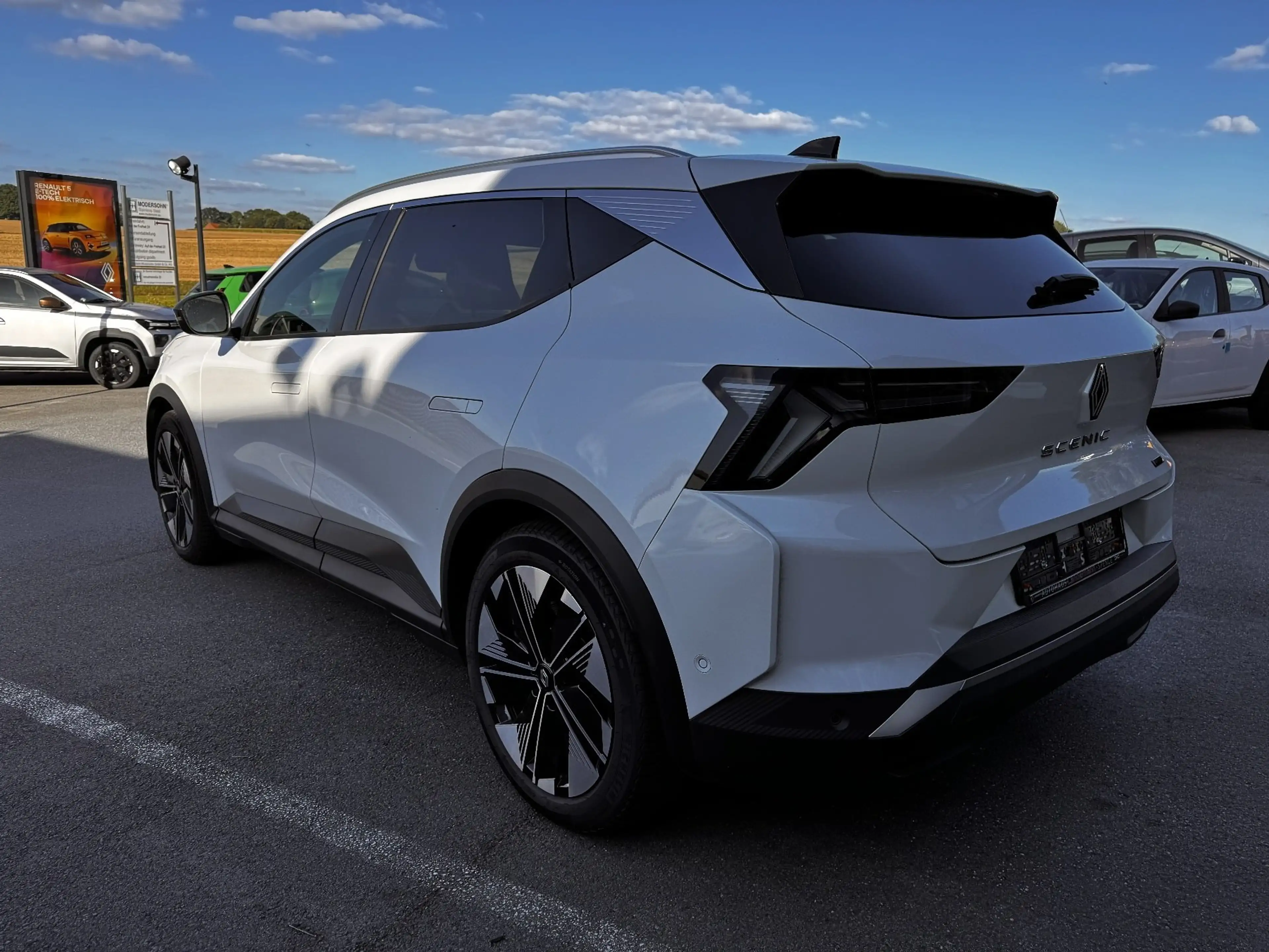 Renault Scenic E-Tech 220 LONG RANGE — photo 3