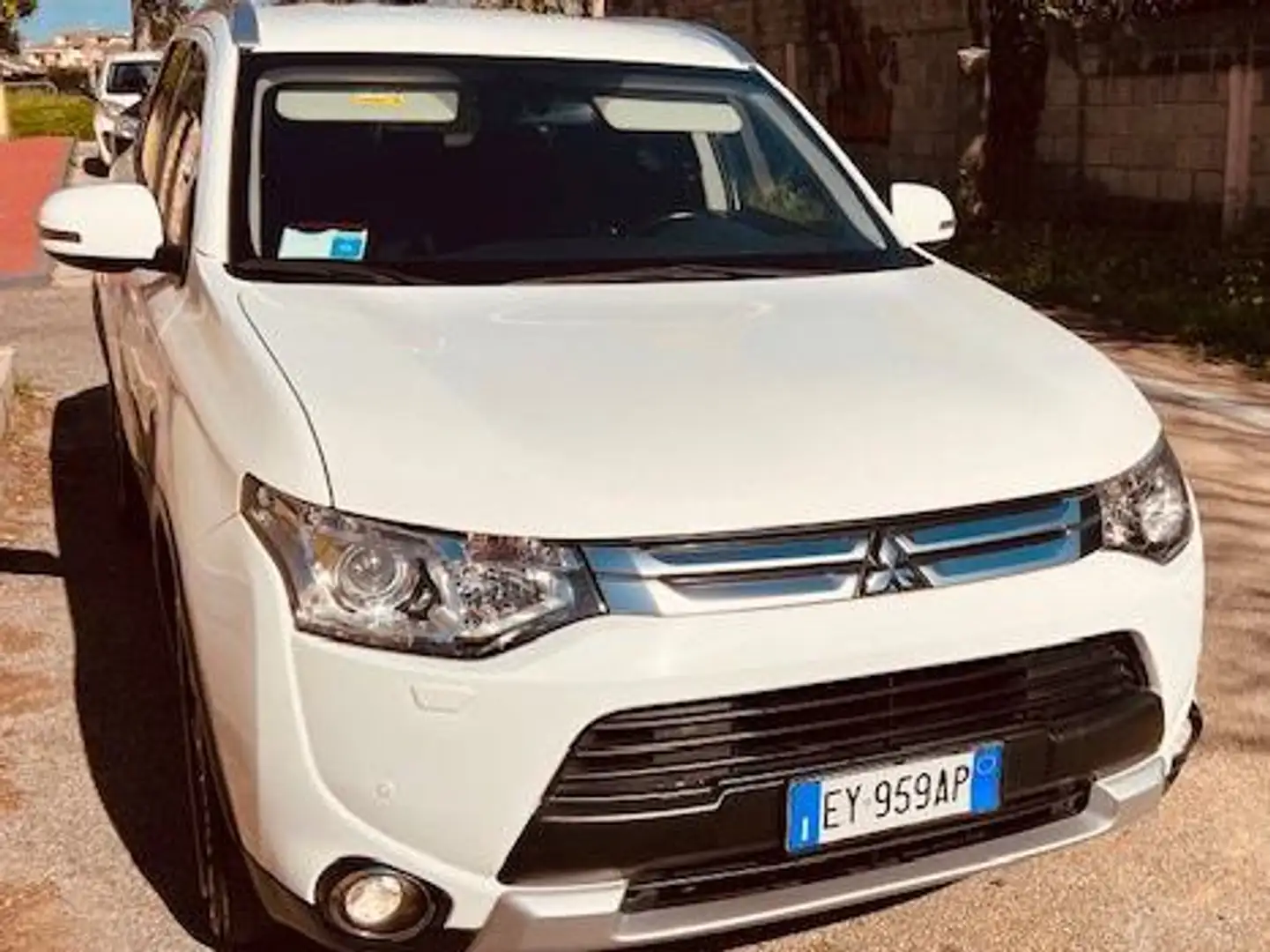 Mitsubishi Outlander Outlander III 2014 2.2 di-d cleartec Instyle 4wd 7 Bianco - 1
