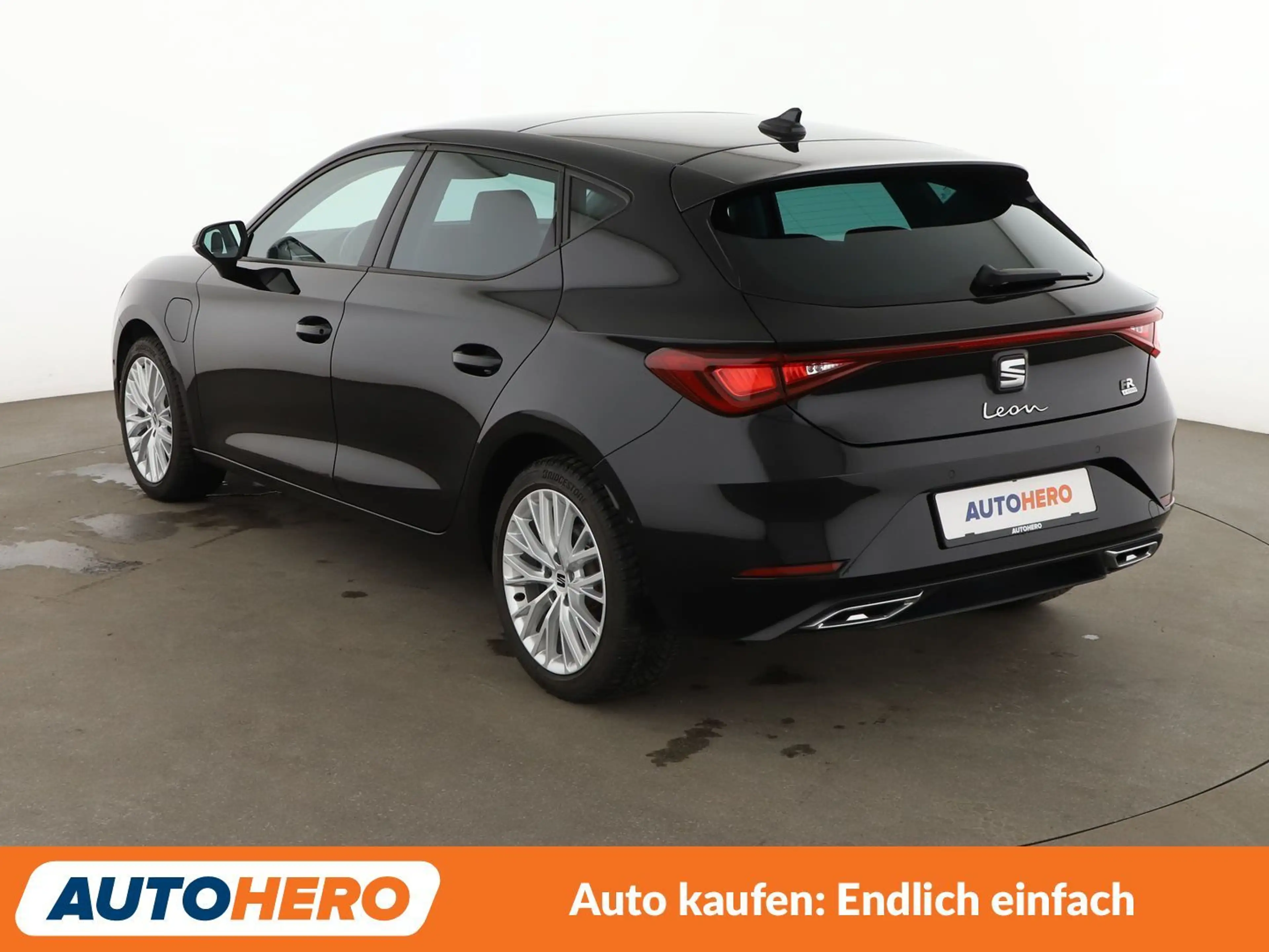 SEAT Leon e-Hybrid 1.4 TSI e-HYBRID FR Aut*NAVI*LED*ACC*PDC*SHZ* — photo 4