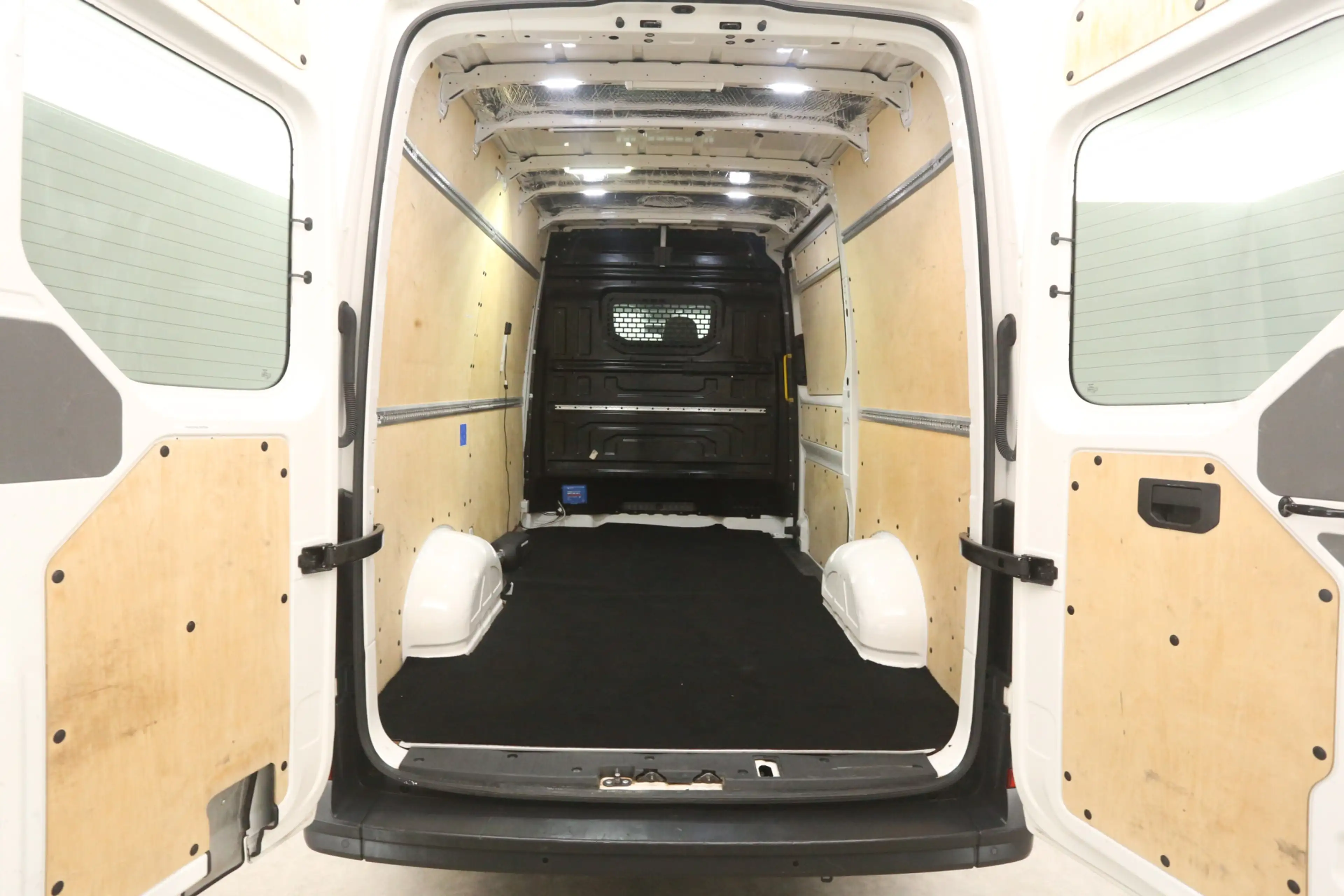 Volkswagen Crafter 2.0 TDI L3H3 140PK | Airco | Cruise | Parkeersens. — photo 3