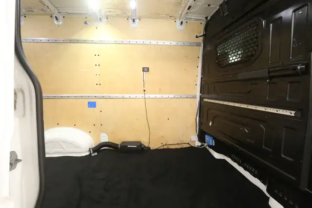 Volkswagen Crafter view 23