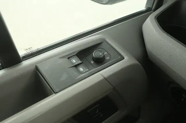 Volkswagen Crafter view 16