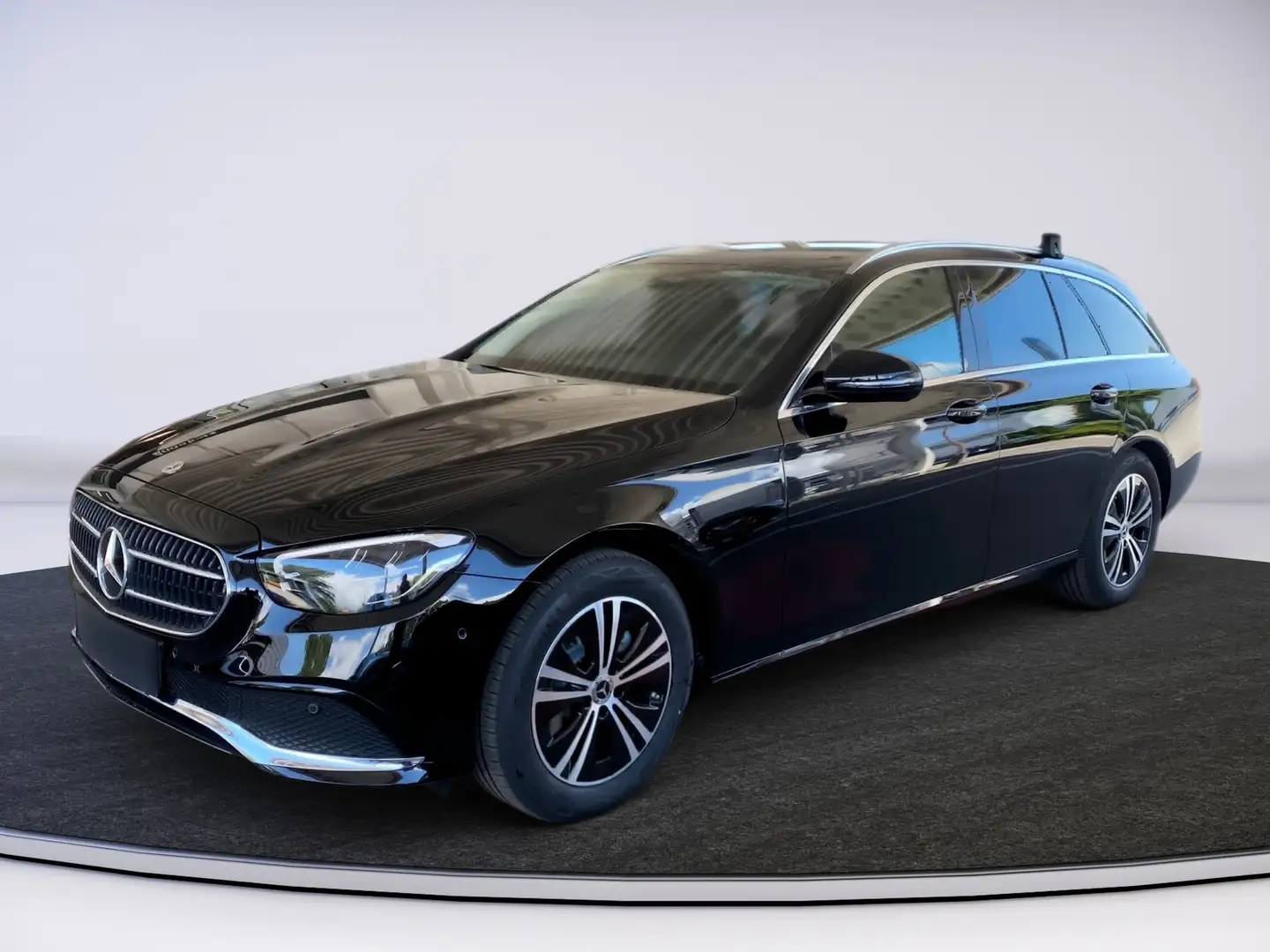Mercedes-Benz E 200 d T SpurW LM Leder KAM PDC Navi KlimaA FLA Schwarz - 2