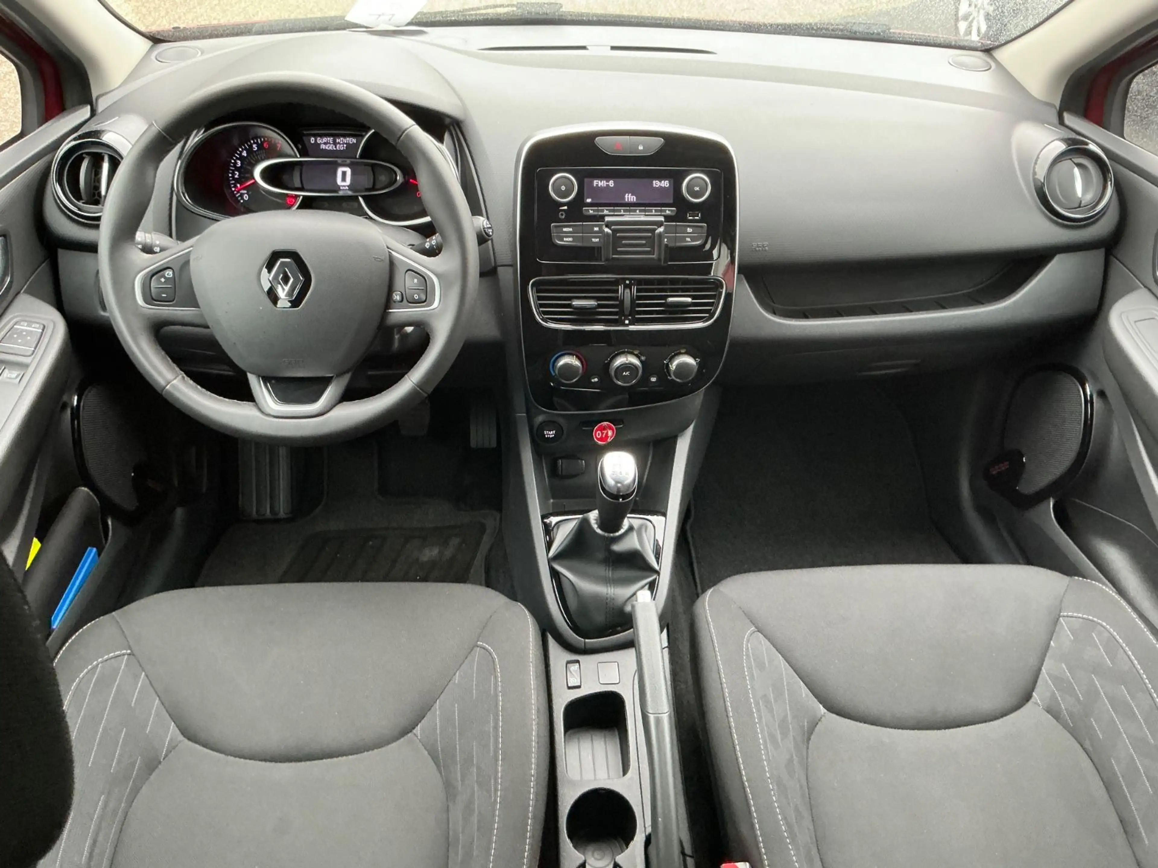 Renault Clio IV Limited BT Allwetter — photo 15