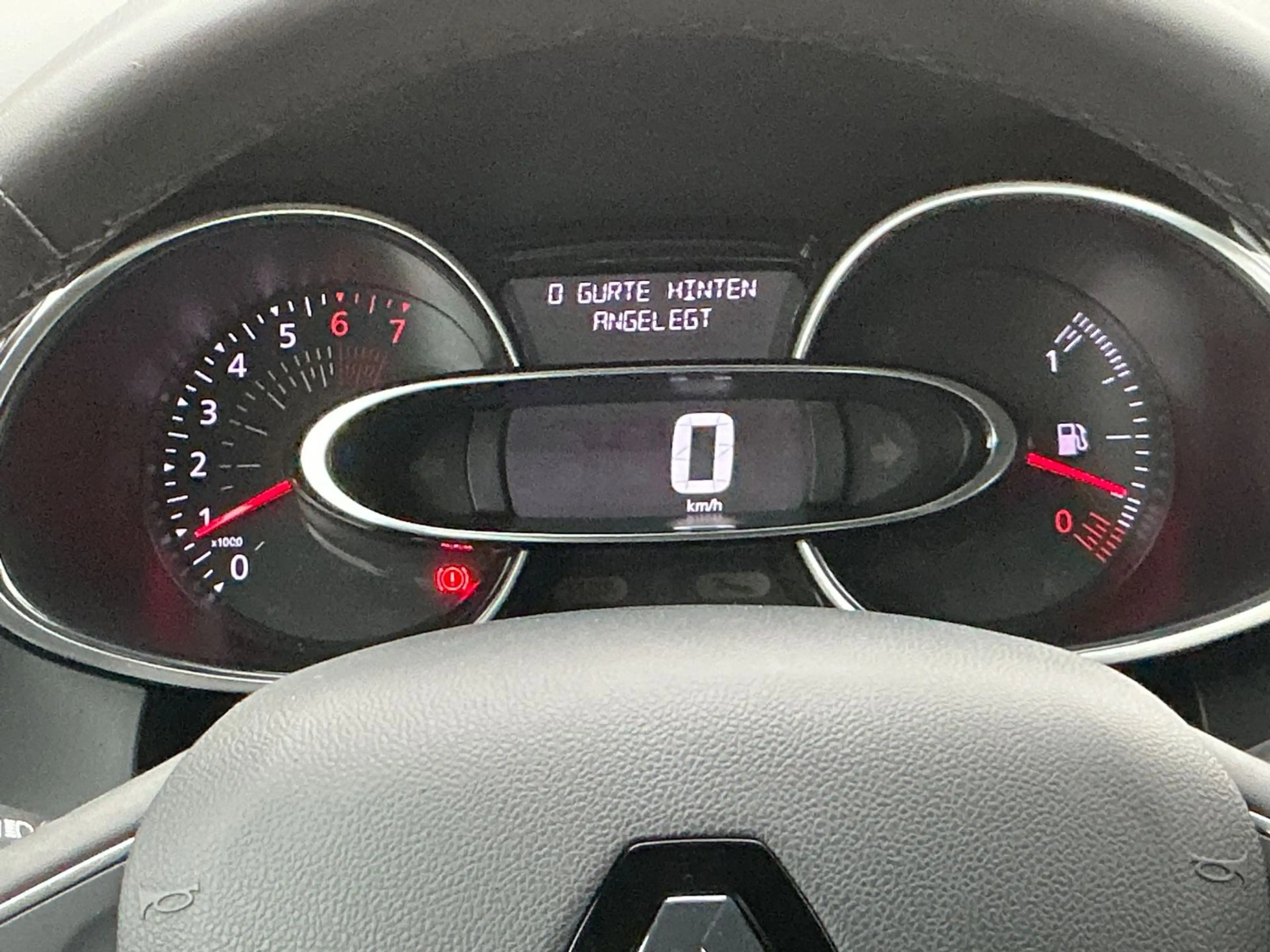 Renault Clio IV Limited BT Allwetter — photo 19