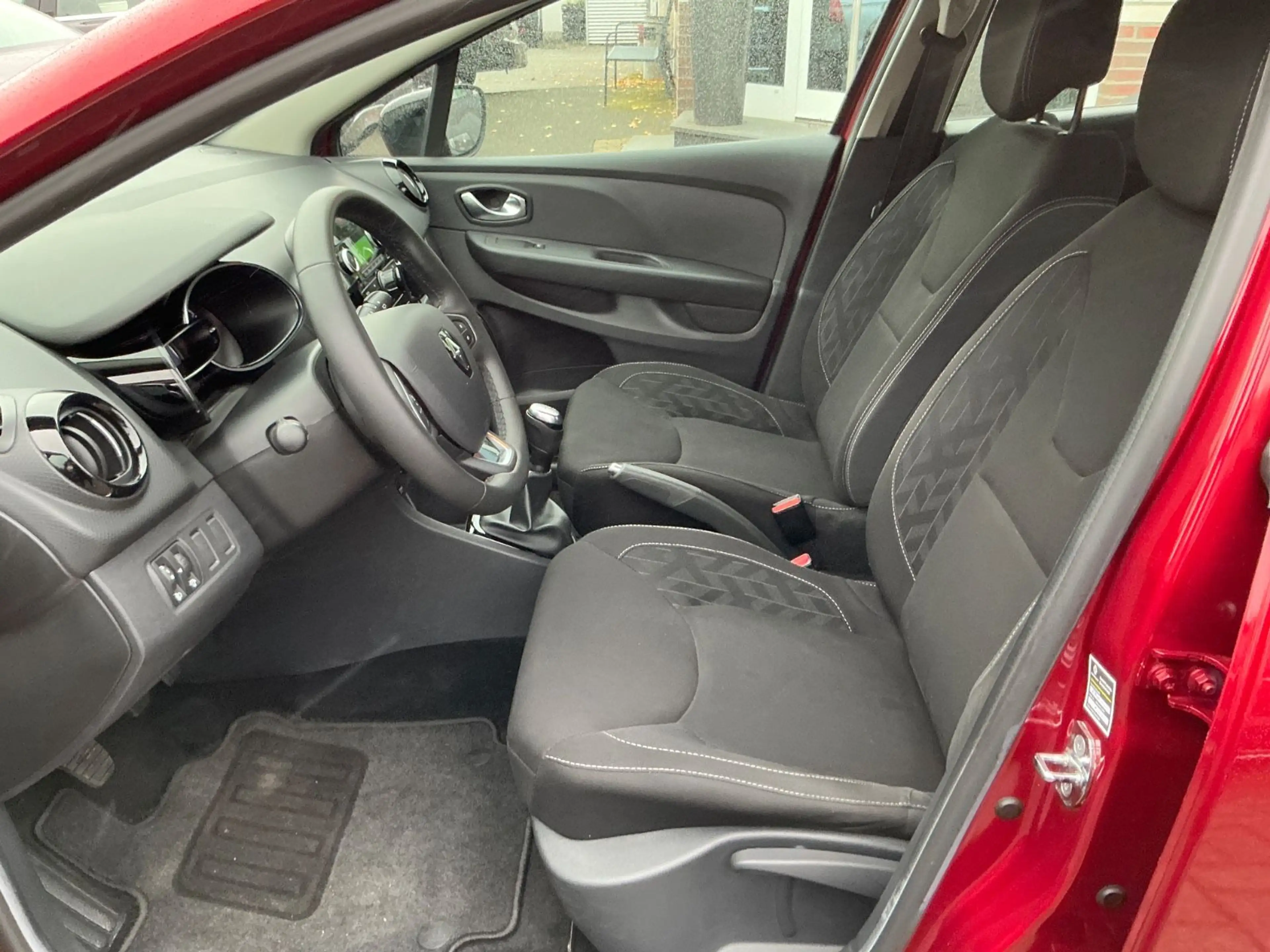 Renault Clio IV Limited BT Allwetter — photo 10