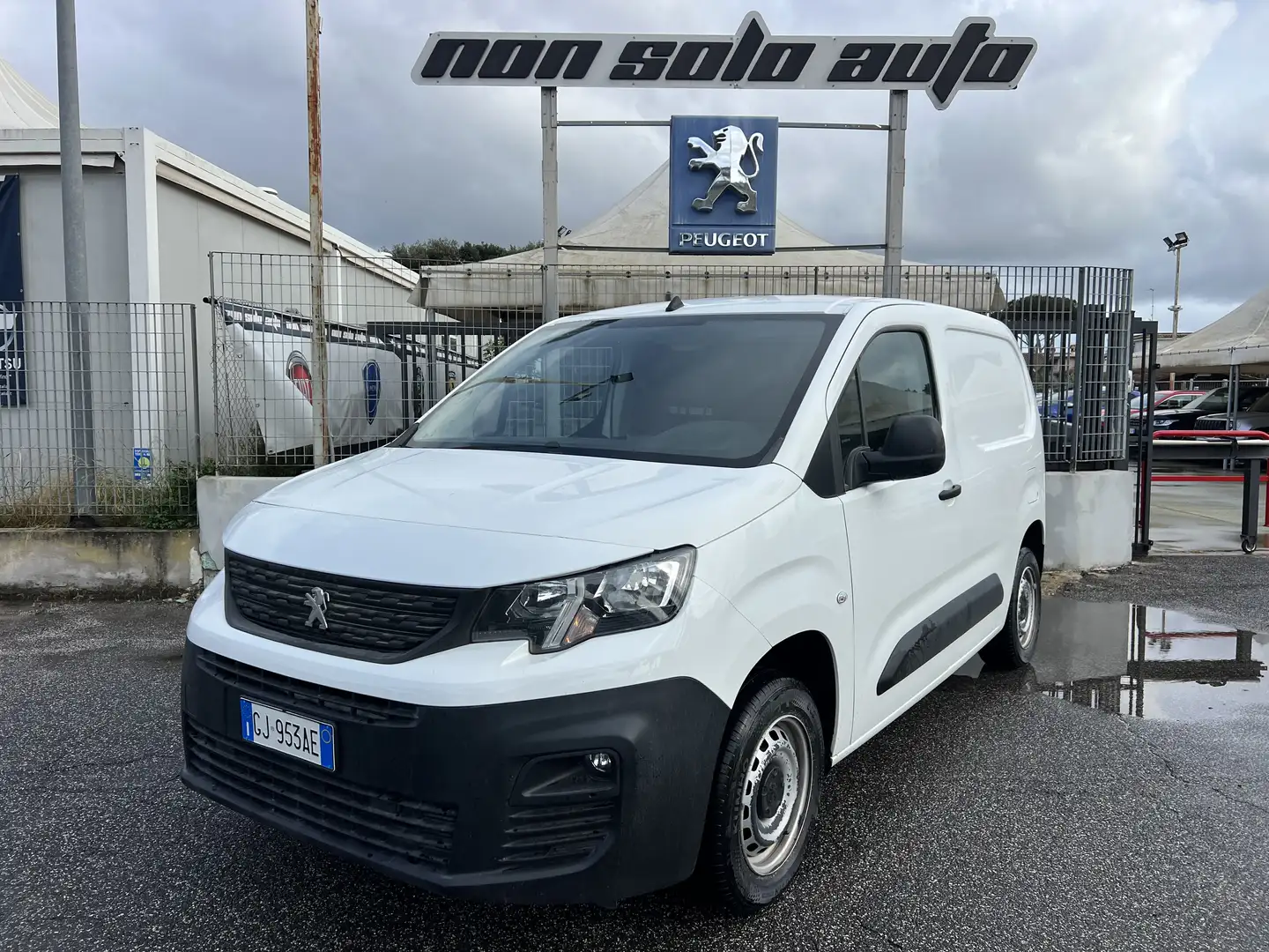 Peugeot Partner 1.5 bluehdi VAN 3 POSTI 100cv Wit - 1