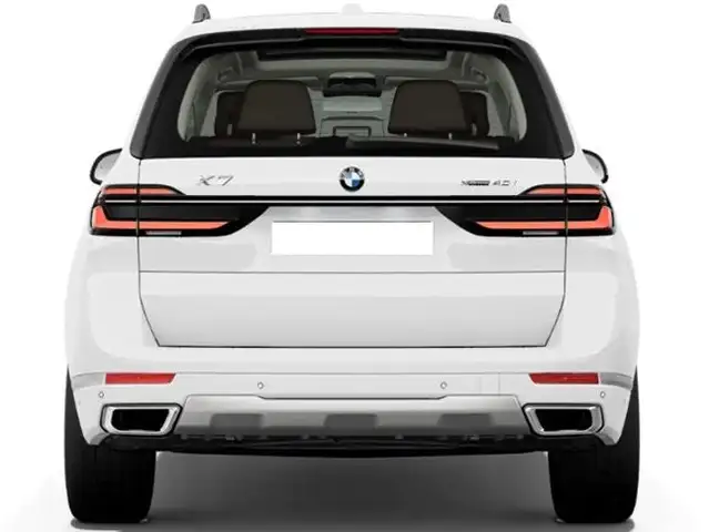 BMW X7 view 4