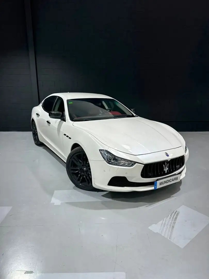 Maserati Ghibli S 3.0 V6 BT 410cv RWD Blanc - 2