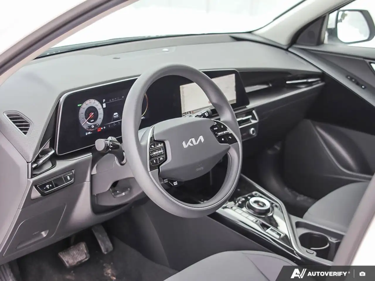 Kia Niro снимка Kia Niro