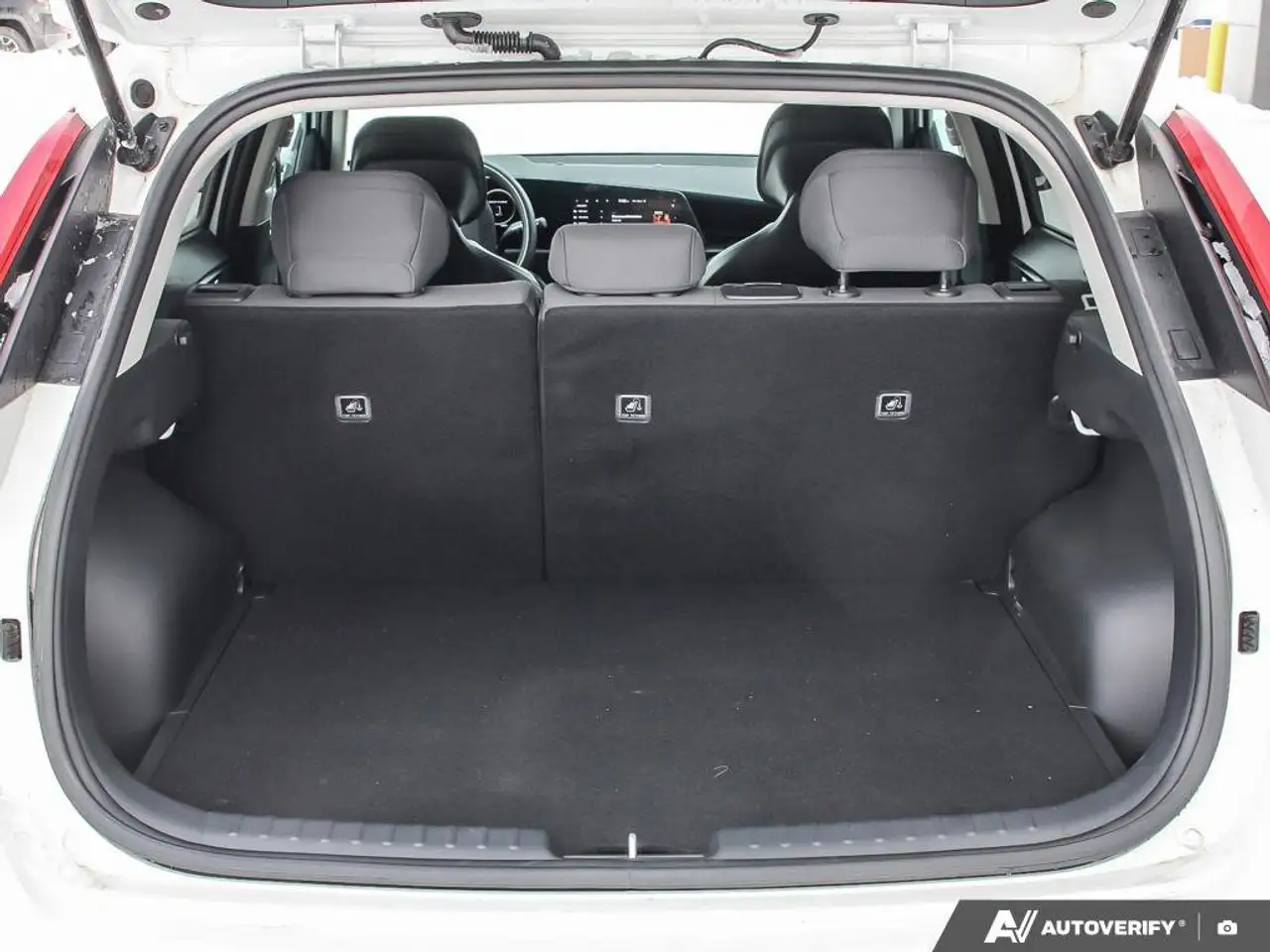 Kia Niro снимка Kia Niro