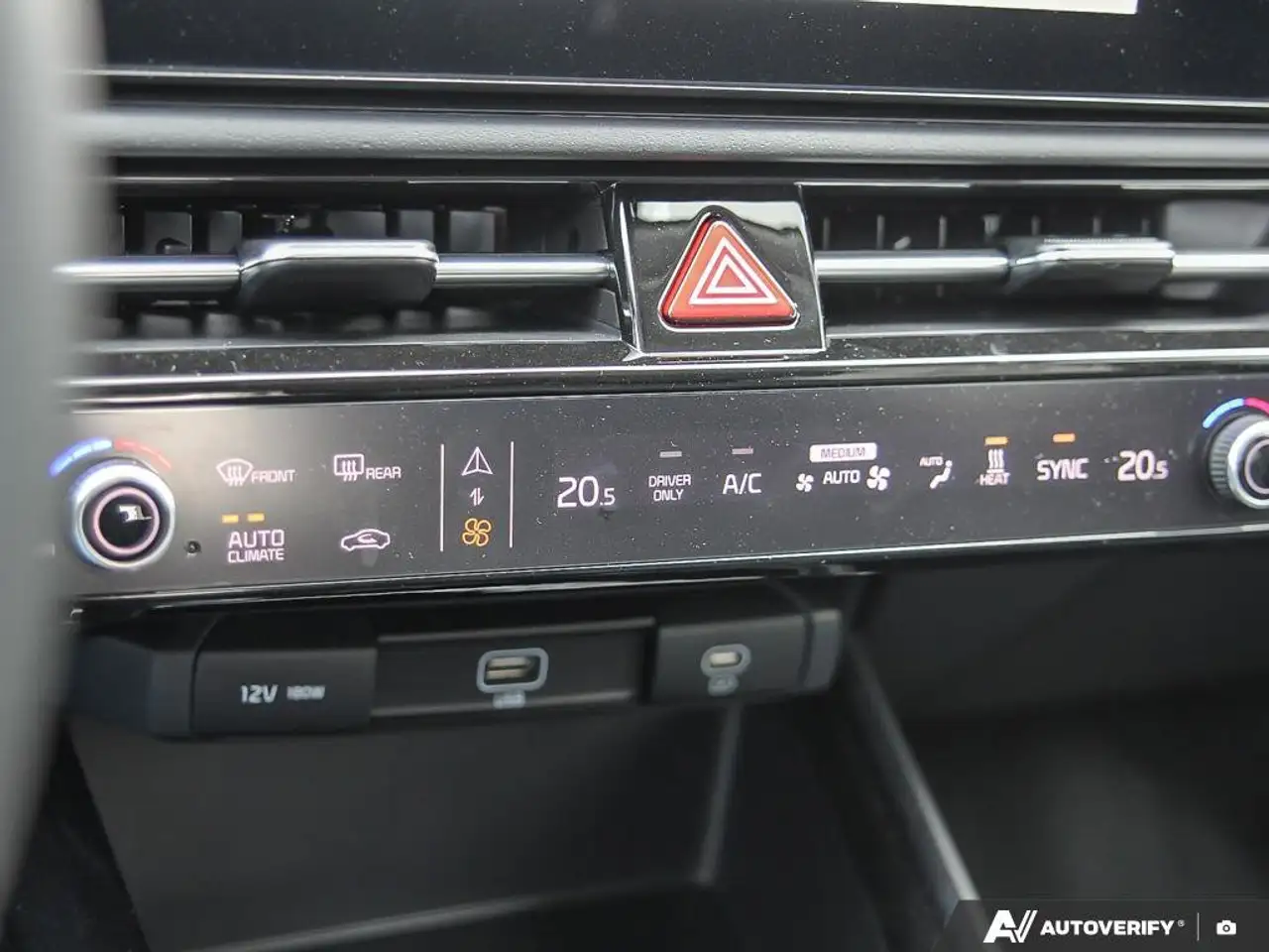 Kia Niro снимка Kia Niro