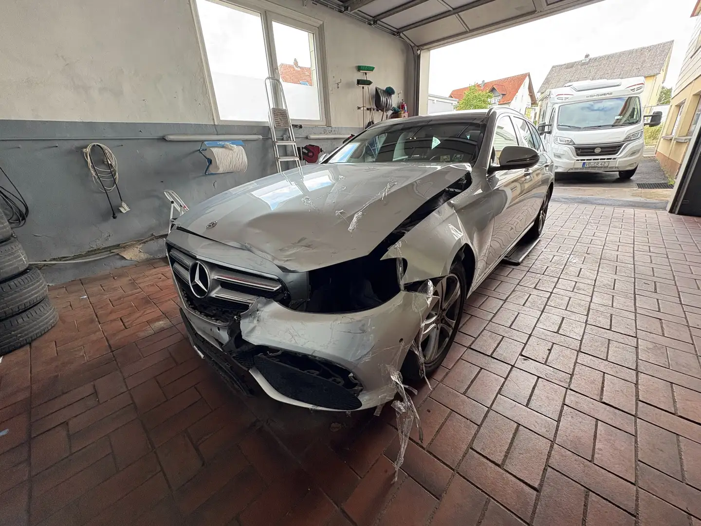 Mercedes-Benz E 200 E 200 d (213.213) Grijs - 1