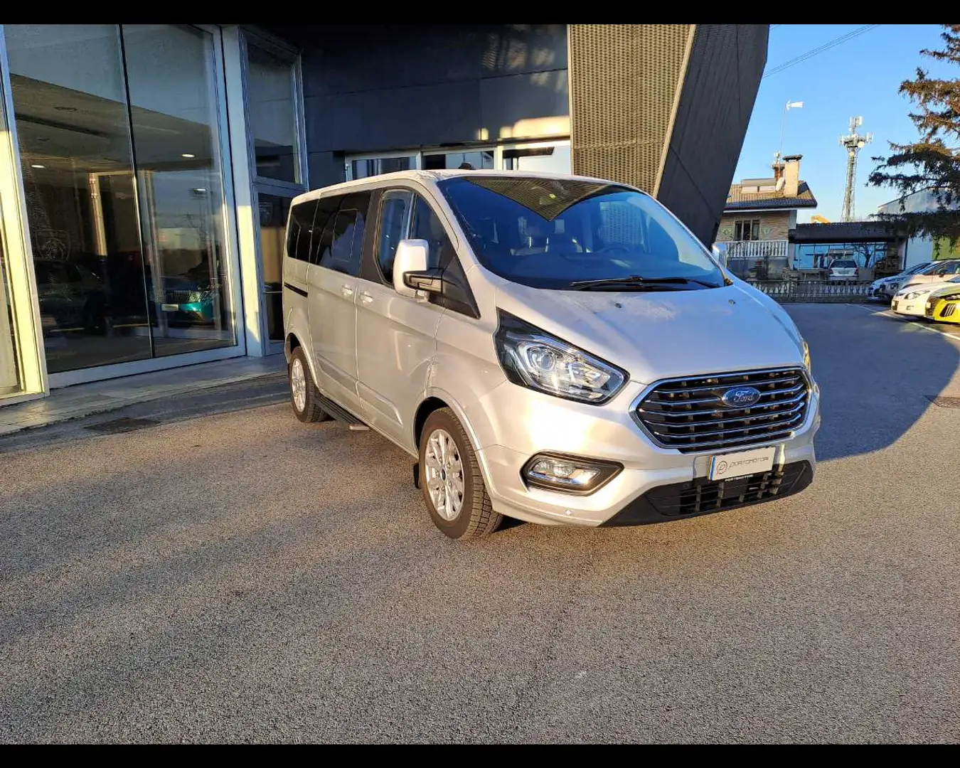 Ford Tourneo Custom 320 2.0 EcoBlue 130CV MHEV PC Trend - 2