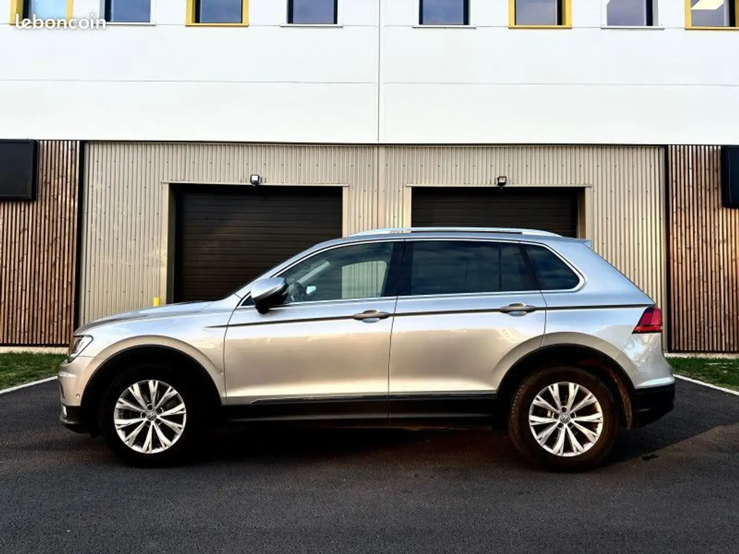 Volkswagen Tiguan 1.4 TSI 150CH ACT BLUEMOTION TECHNOLOGY CONFORTLINE Grijs - 2