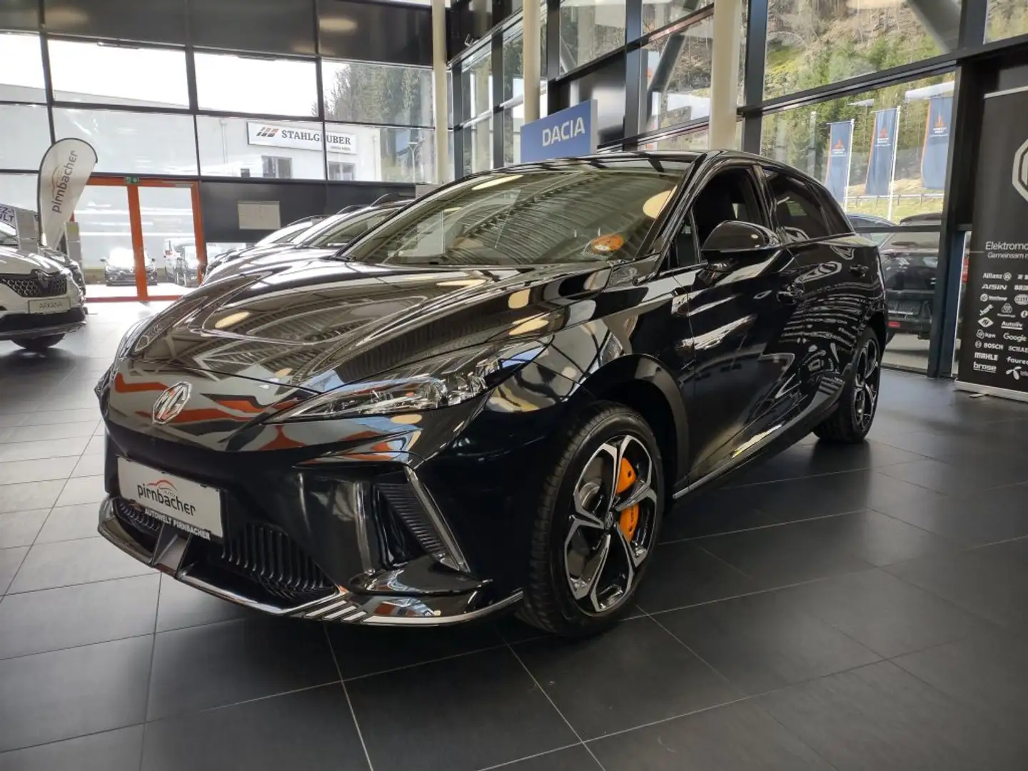 MG MG4 XPOWER 64kWh Schwarz - 1