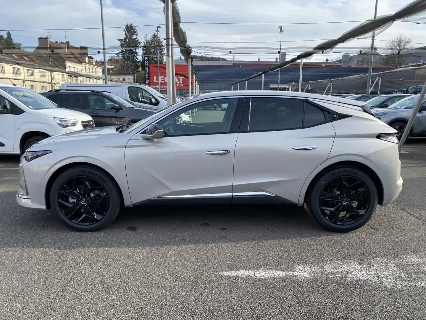DS Automobiles DS 4 II 1.5 BLUEHDI 130 PALLAS EAT8 PACK CONFORT - 2