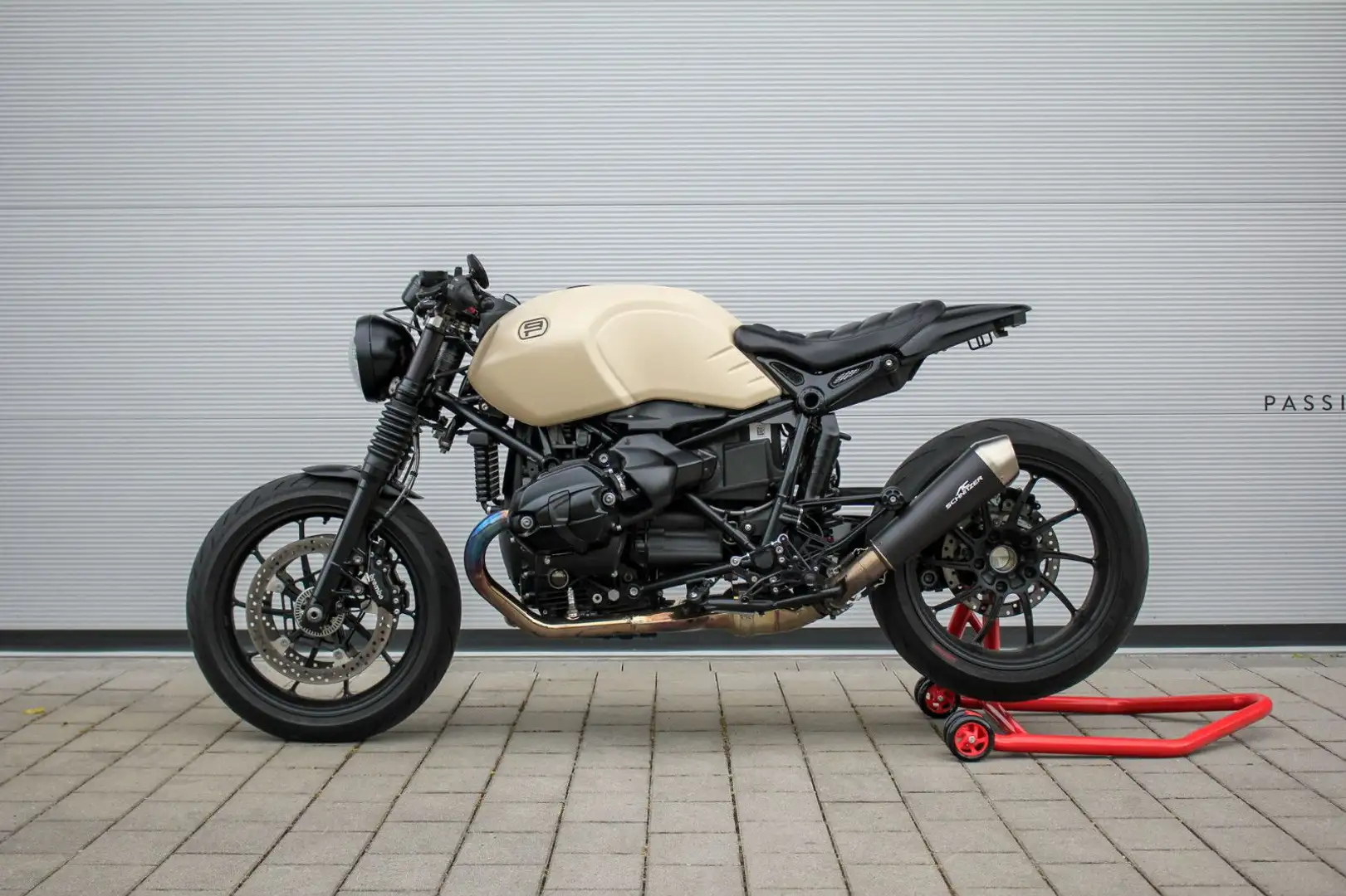 BMW R nineT AC Schnitzer *Café Racer* Béžová - 1