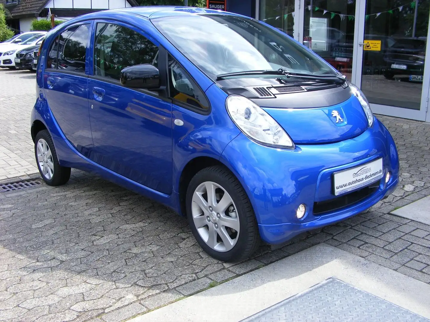 Peugeot iOn Blue - 2