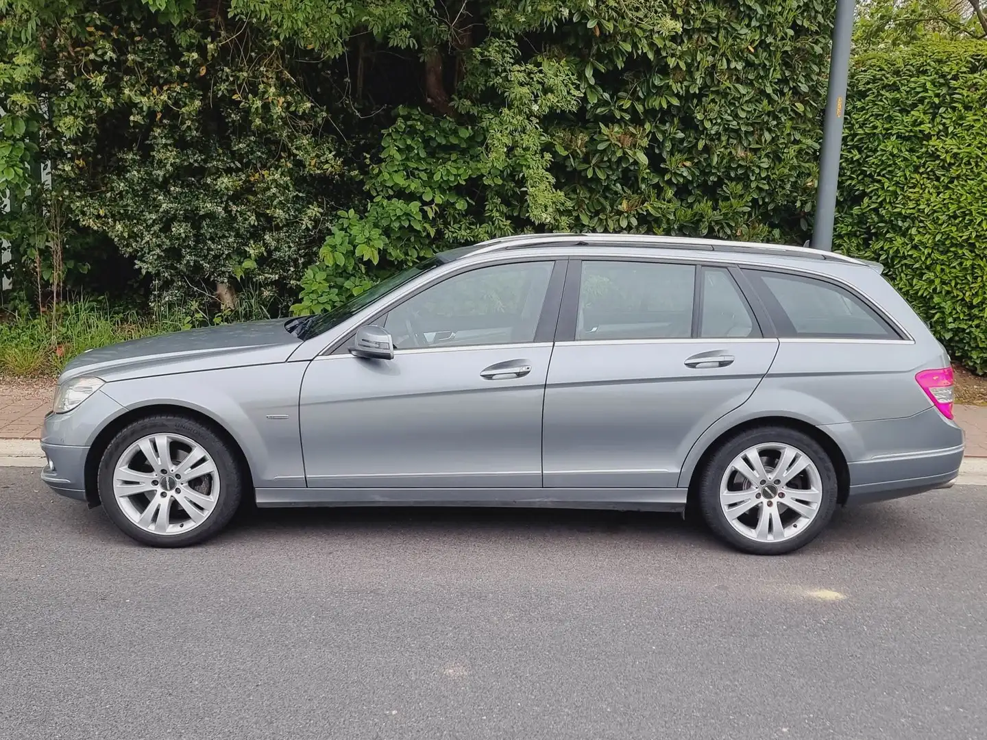 Mercedes-Benz C 250 CGI T Automatik BlueEFFICIENCY Elegance - 1