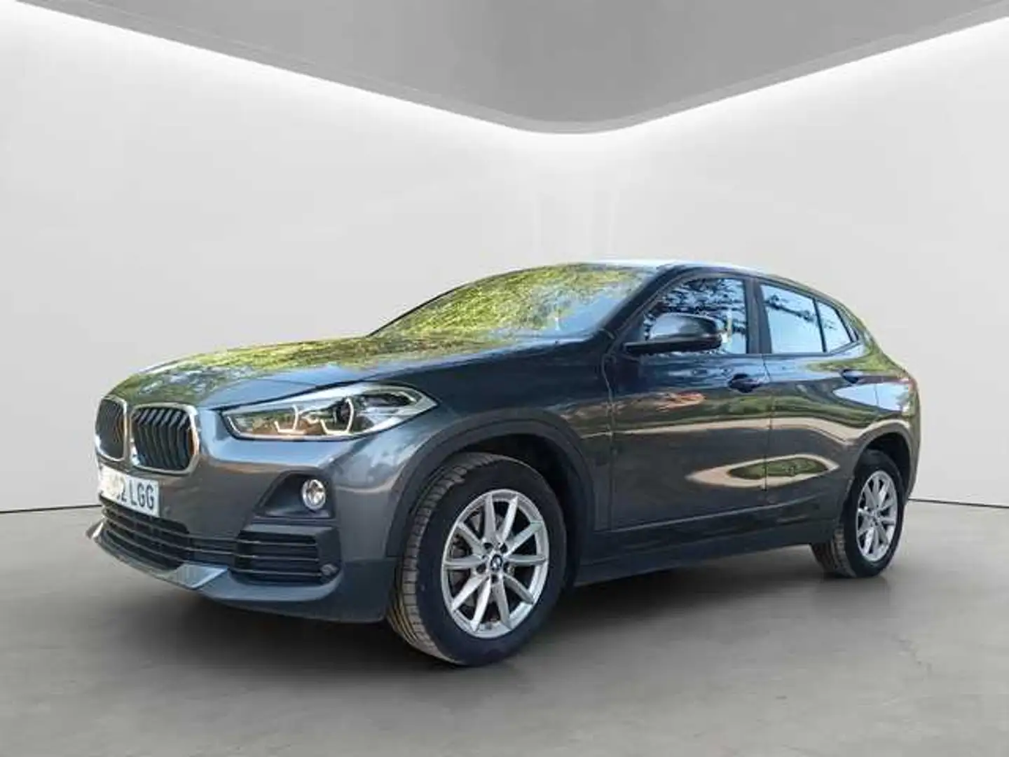 BMW X2 sDrive 18dA Gris - 2