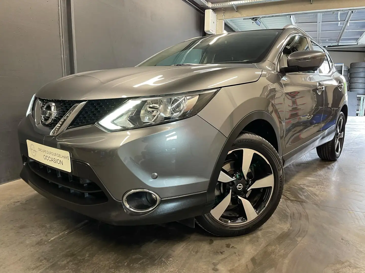 Nissan Qashqai Qashqai 1.2 DIG-T Business Edition Gris - 1