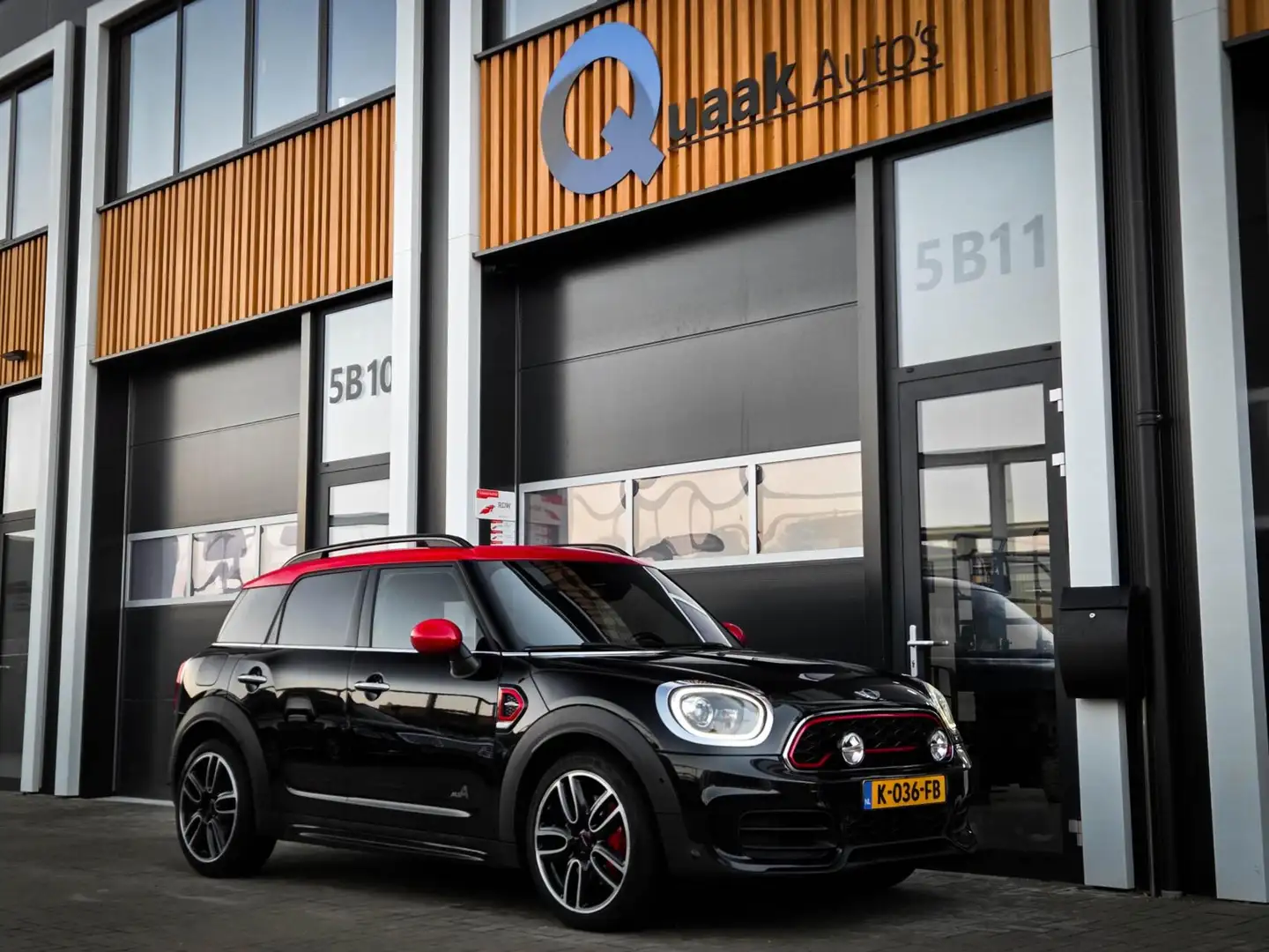 MINI John Cooper Works Countryman 2.0 ALL4 | HUD | TREKHAAK | LEDER | SFEERVERLICHTI Schwarz - 2