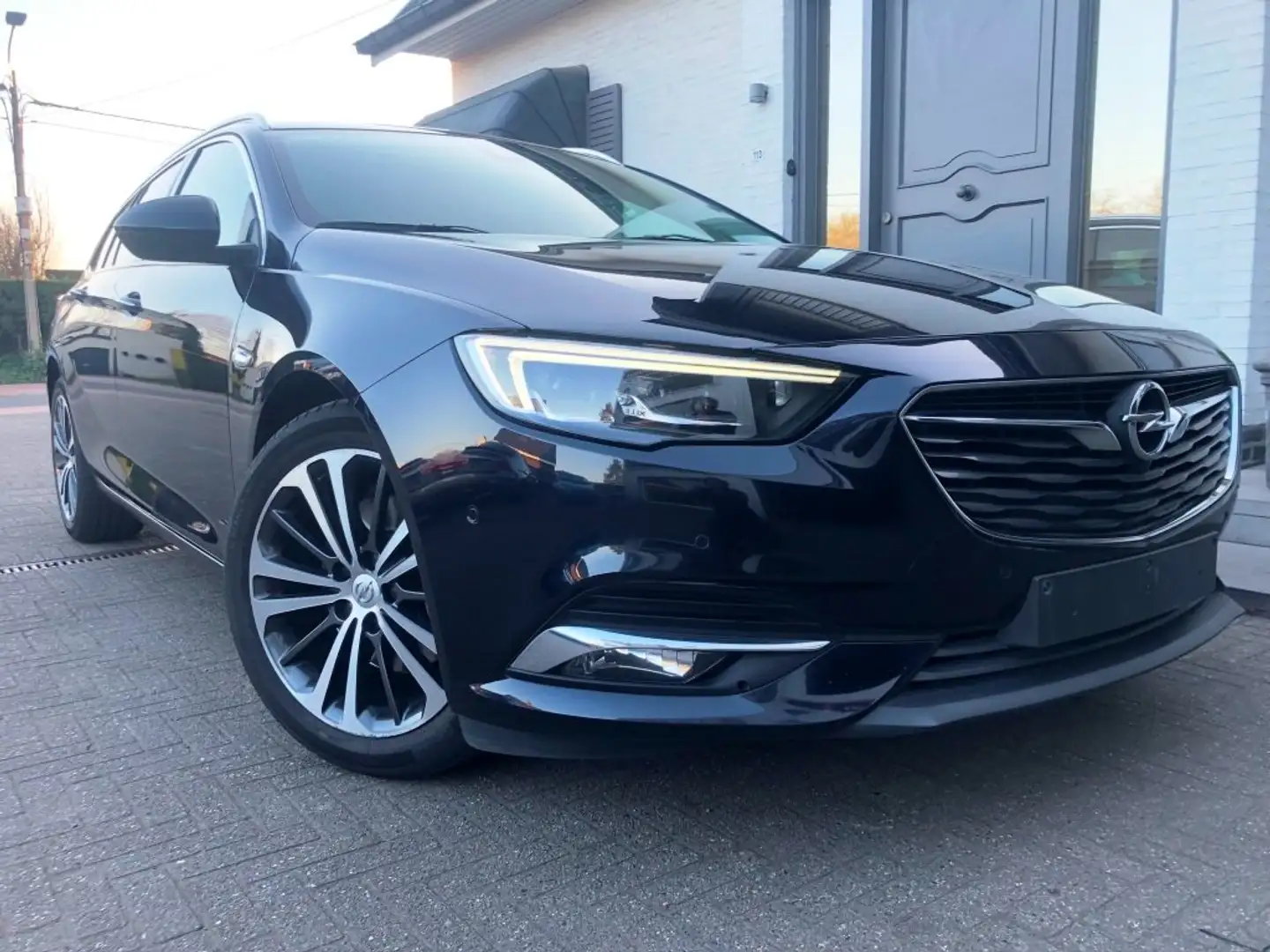 Opel Insignia Sports Tourer 1.5 Turbo Innovation (EU6.2) Zwart - 1