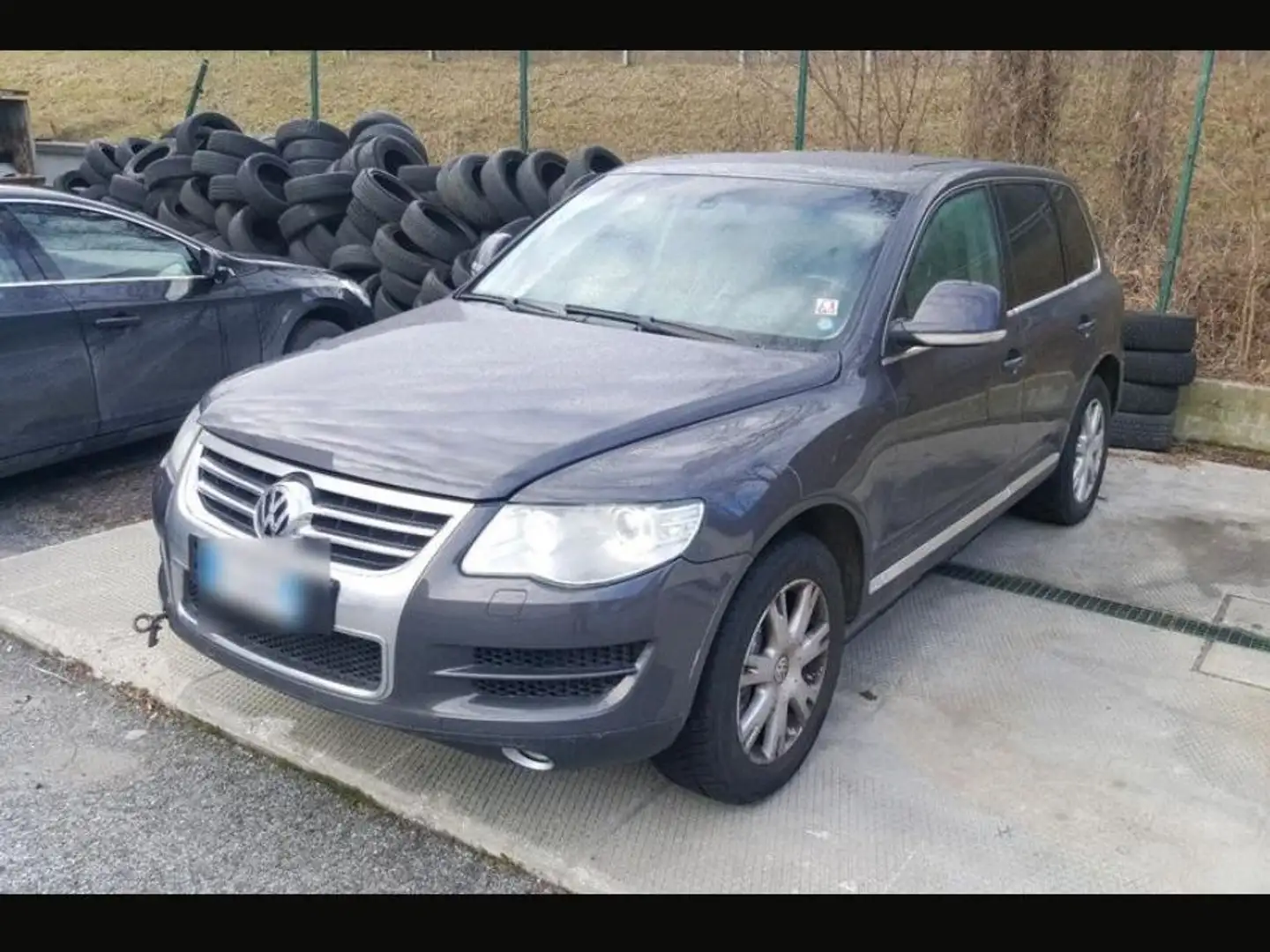 Volkswagen Touareg Touareg 3.0 V6 TDI DPF Individual crna - 1
